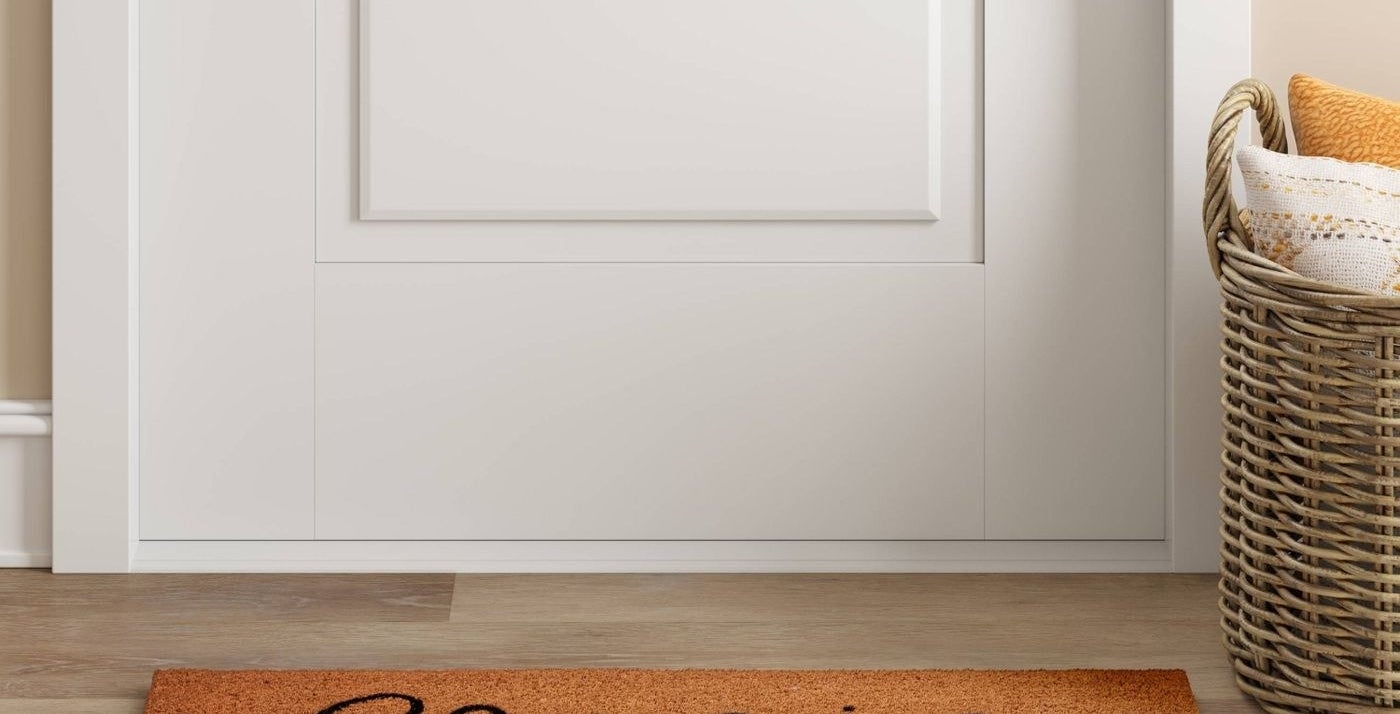 door mat by front door