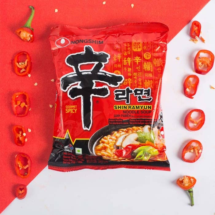 Nong Shim Shin Ramyun Noodle Soup (Hot And Spicy) 120G x 5 packs