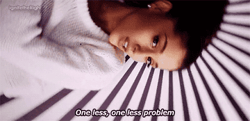 Ariana Grande singing &quot;one less, one less problem&quot; 