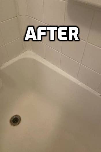 the same bathtub looking clean 