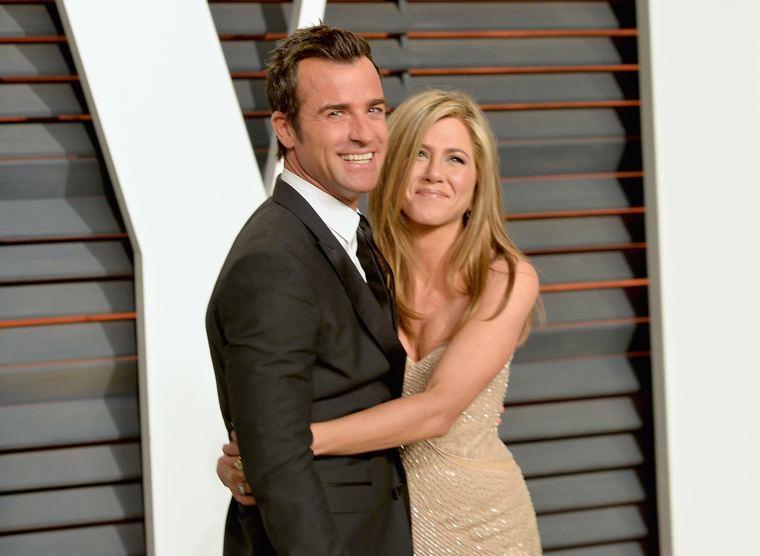 Theroux and Aniston at the 2015 Vanity Fair Oscar Party