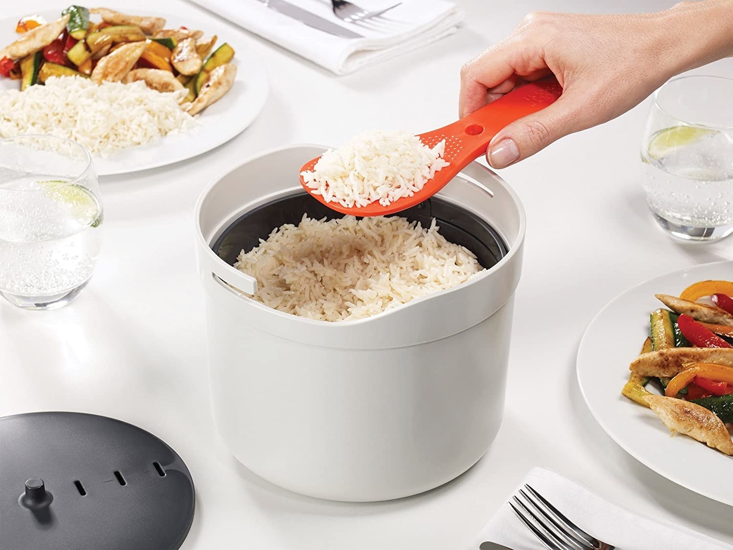 Kitchen favorites on deal: Lodge mini wok $19+