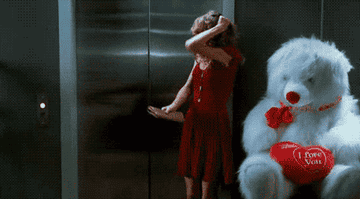 Taylor excited in an elevator in the movie &#x27;Valentine&#x27;s Day&#x27;