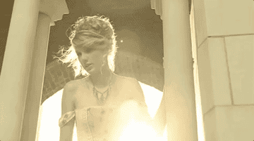 Taylor in a castle in her &#x27;Love Story&#x27; music video