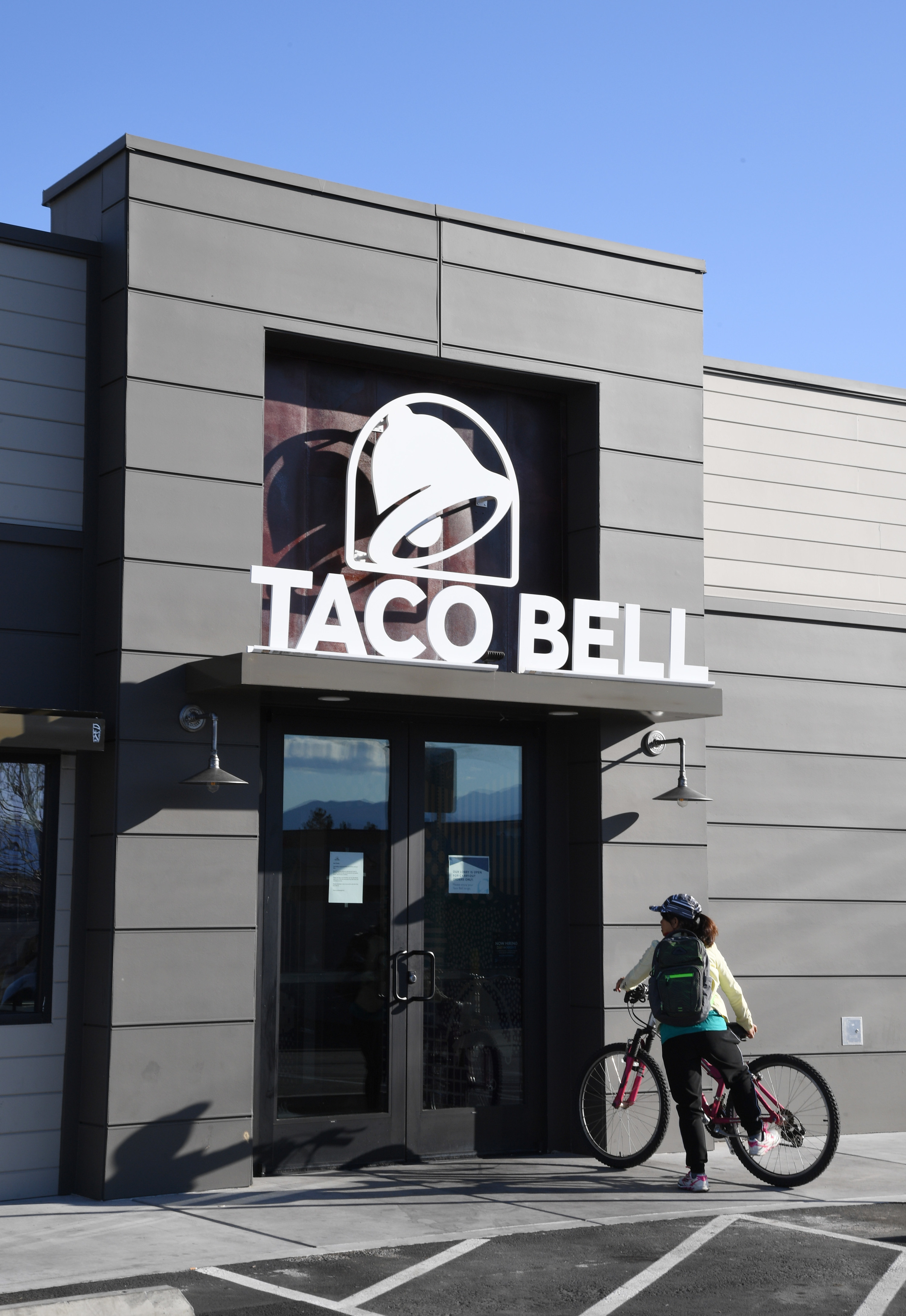 A Taco Bell storefront