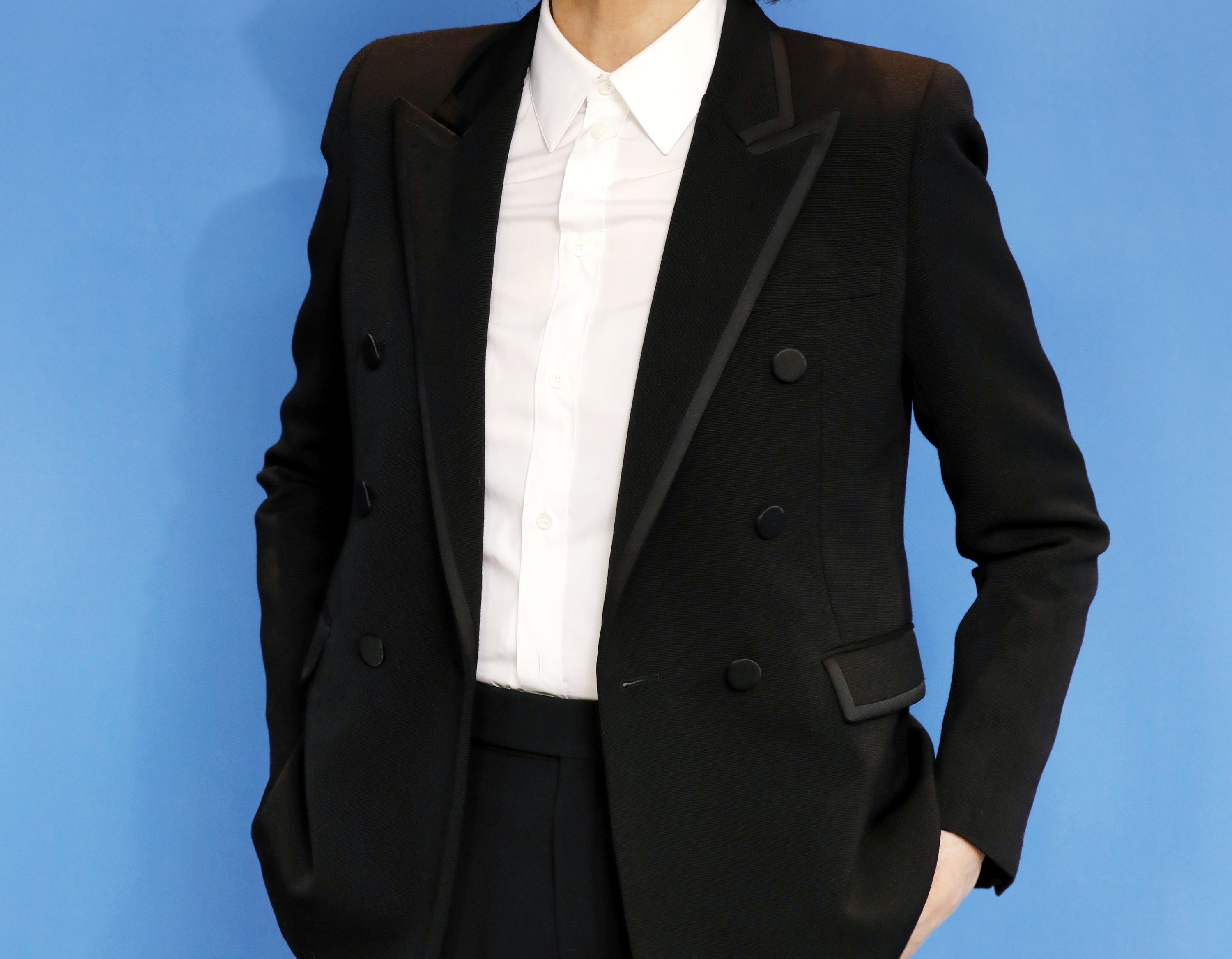 Sigourney Weaver in a black blazer 