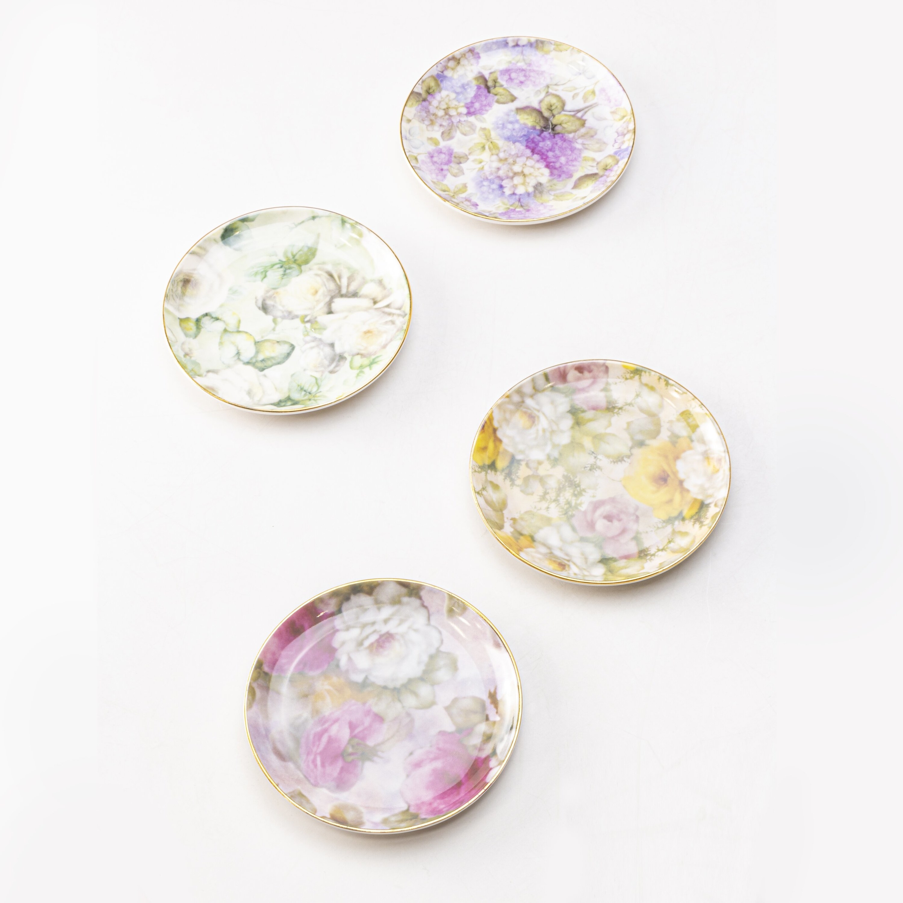the floral-printed dishes