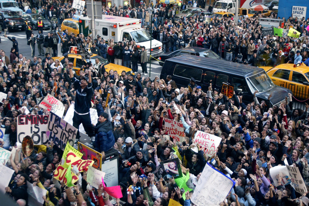 a crowded times square