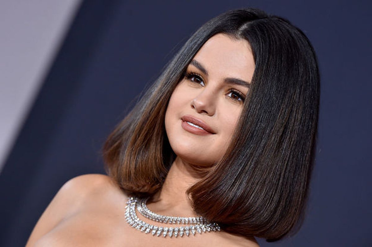 Selena Gomez Big Tit Interracial - Selena Gomez Debuts New Blonde Hair
