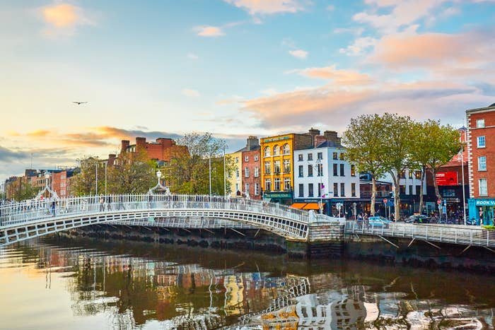 Hapenny Bridge in Dublin