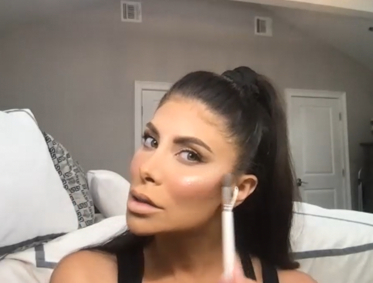 Lauren adding brightening powder