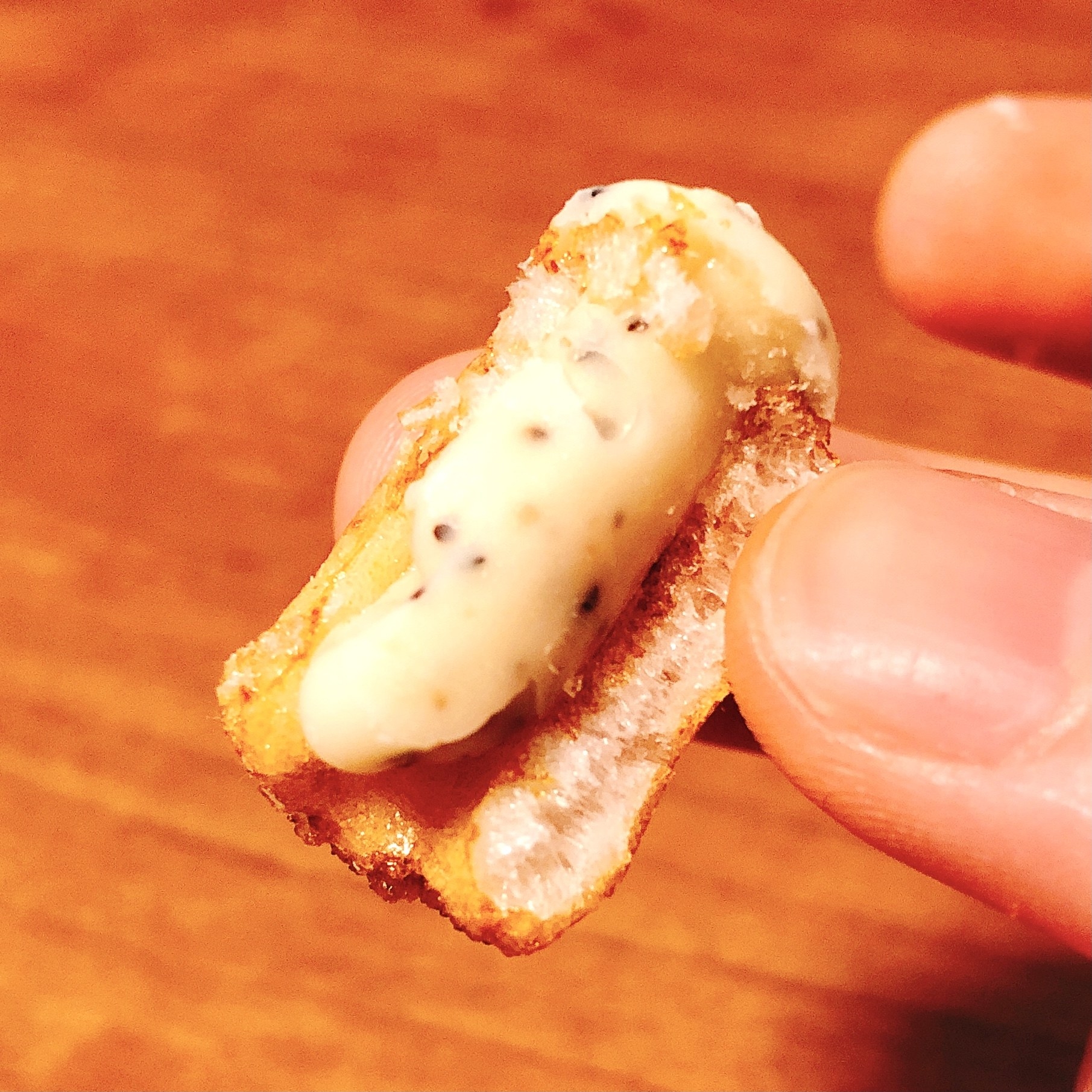 成城石井 「きらら 塩トリュフ風味チーズあられ」チーズたっぷりで美味しい クセになる