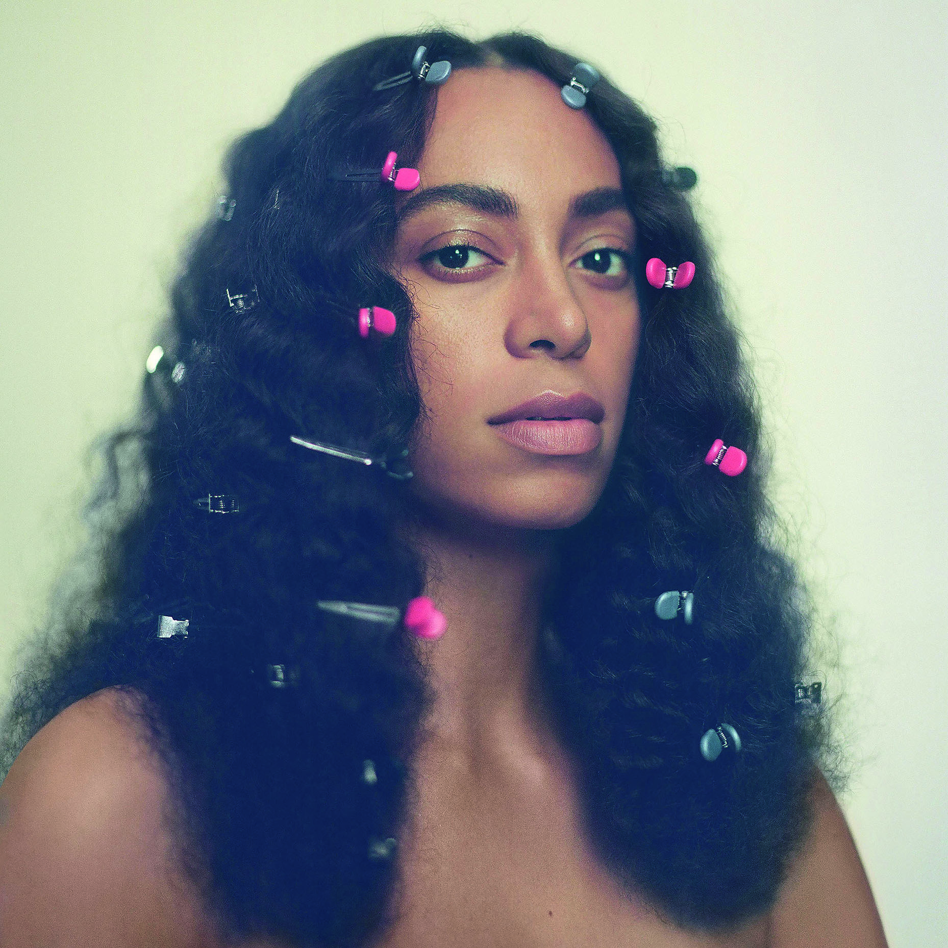 Solange Knowles with clips in her hair