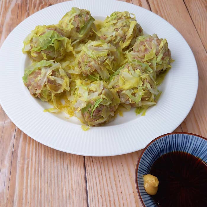 電子レンジで作れる 春キャベツで簡単しゅうまい