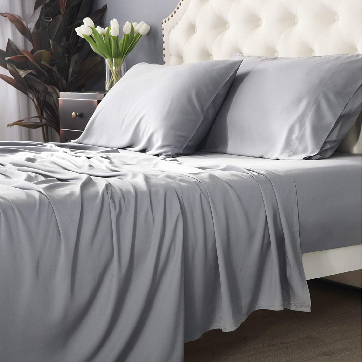 The grey set of sheets