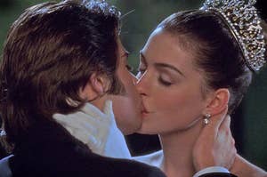 Michael and Mia kissing in "The Princess Diaries"