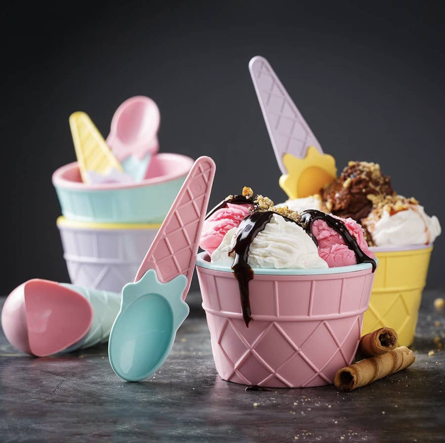 24 Pk Ice Cream Sundae Kit - 8 Oz Treat Cups, Spoons, Umbrellas 