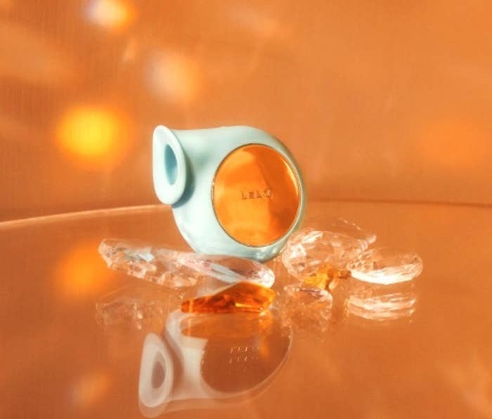 The Sila clitoral massager in aqua