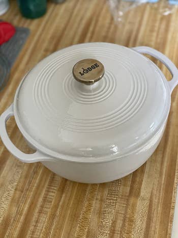 Reviewer photo of their white Dutch oven