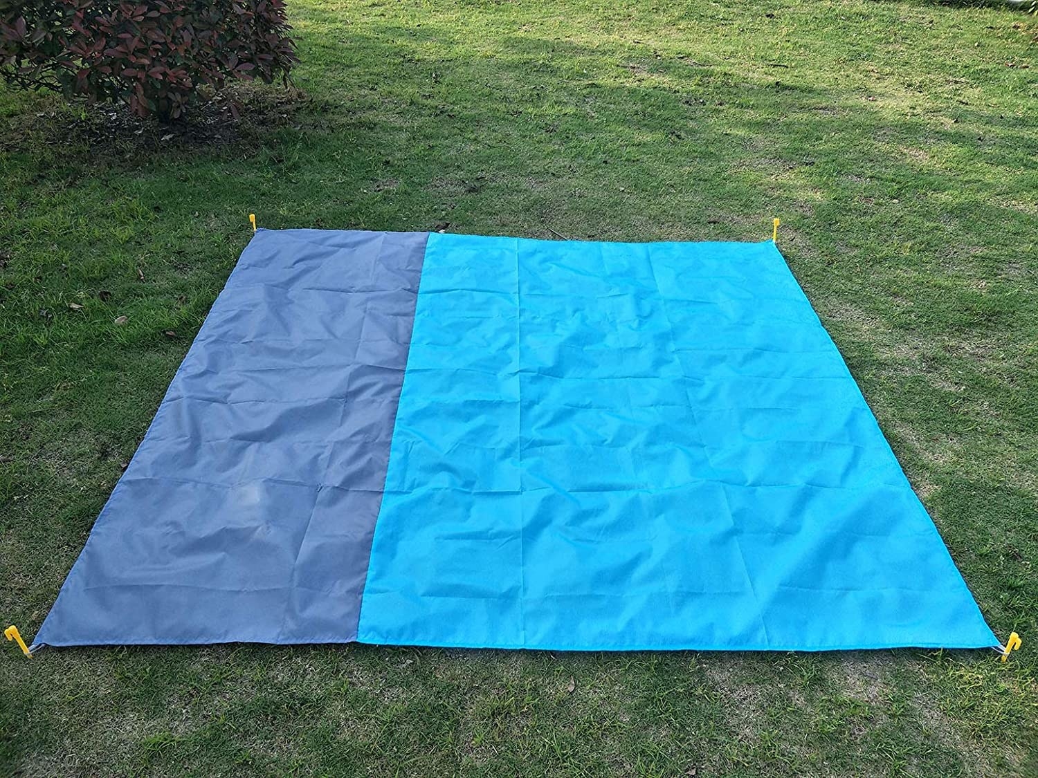 The oversized beach blanket