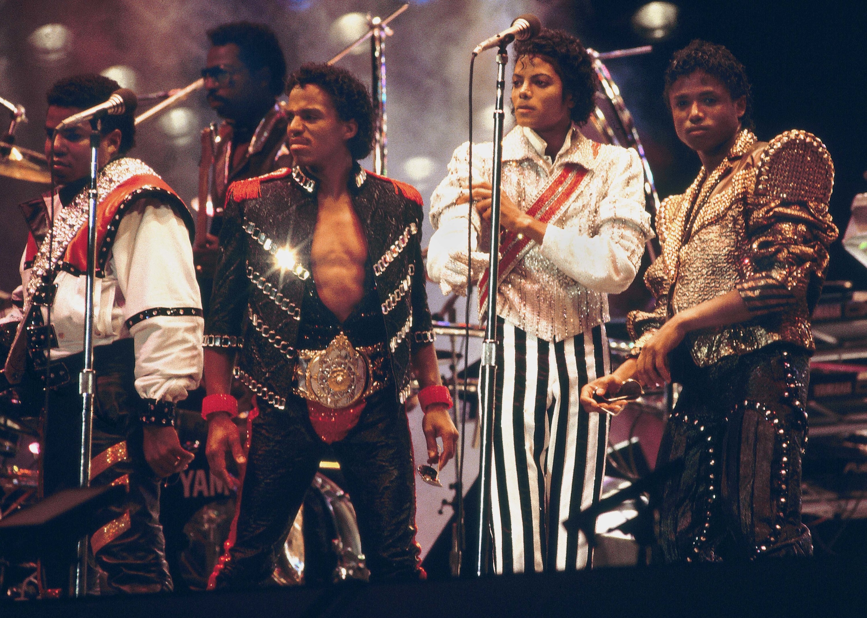Tito, Marlon, Michael, and Randy Jackson performing onstage