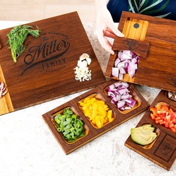 The chopping and flight boards in several different sizes 