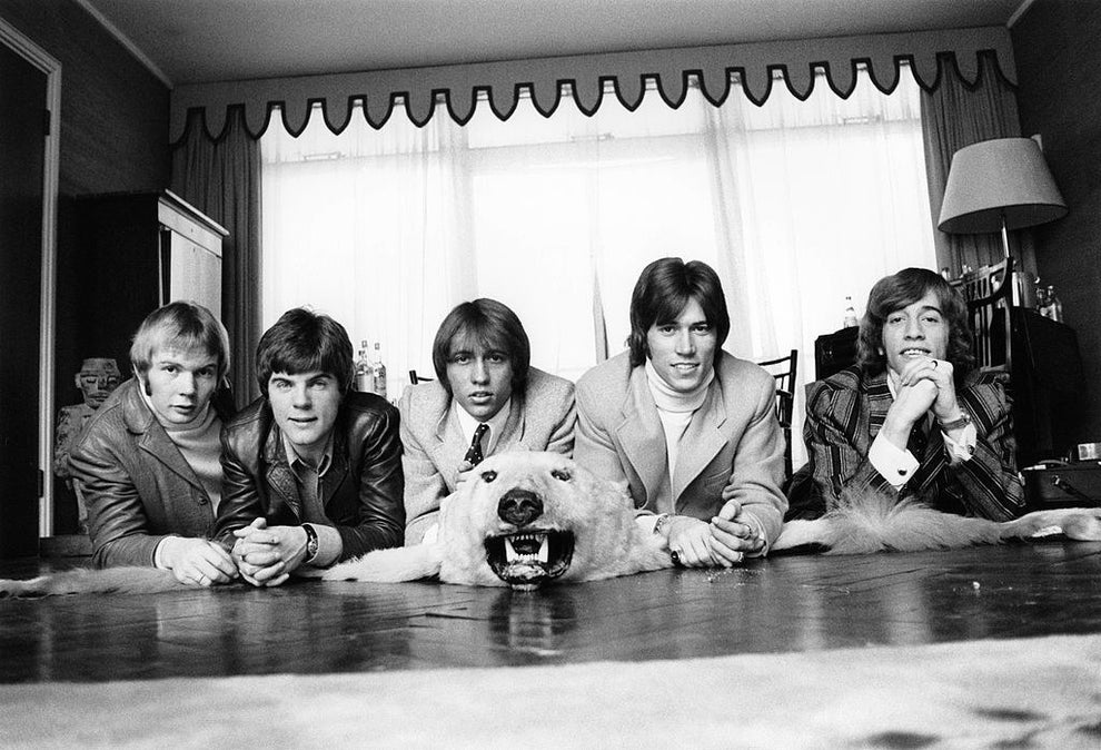 21 Famous Bands/Groups In Beginning Of Career Vs. End