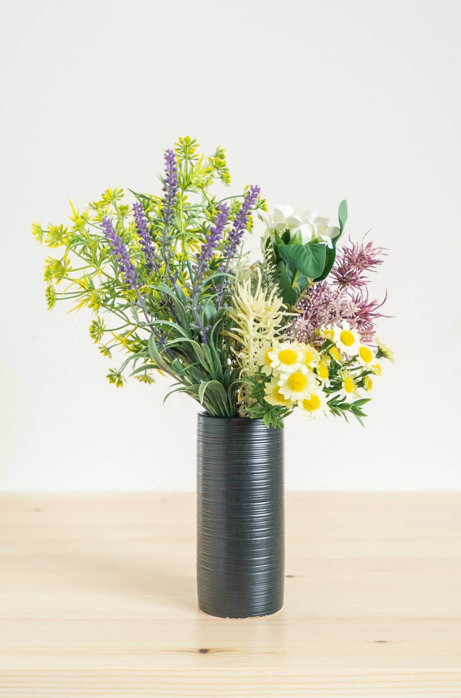 ダイソーってお花屋さんだったの 110円で買える 花瓶 がめっちゃオシャレでした ダイソーってお花屋さんだったの 110円で買える 花瓶 がめっちゃオシャレでした