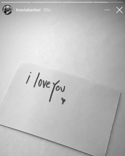 a note that says &quot;i love you&quot;