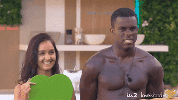Siânnise and Luke from &quot;Love Island UK&quot; cringing