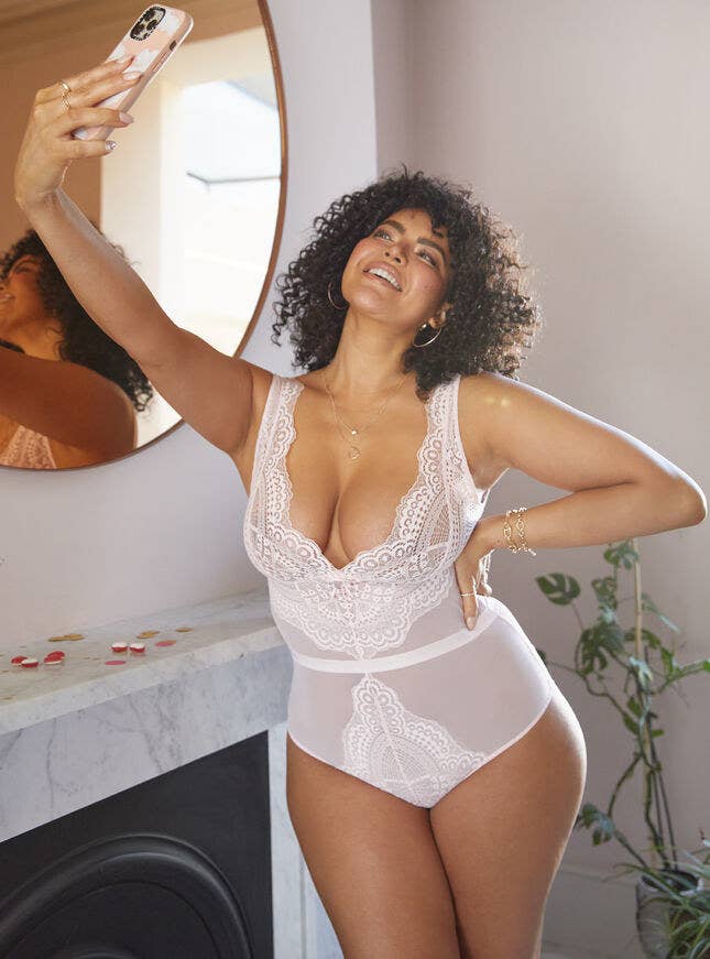 Sexy Lingerie: Where To Buy The Best Intimates Online