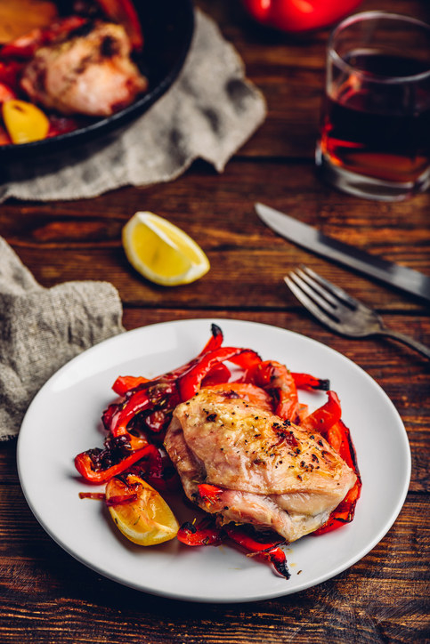 Roasted chicken thighs with red pepper