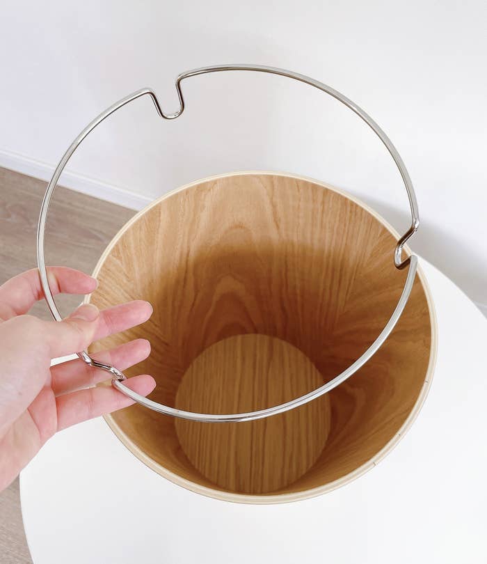 無印良品のおすすめインテリア「ごみ箱 袋止めワイヤー付」