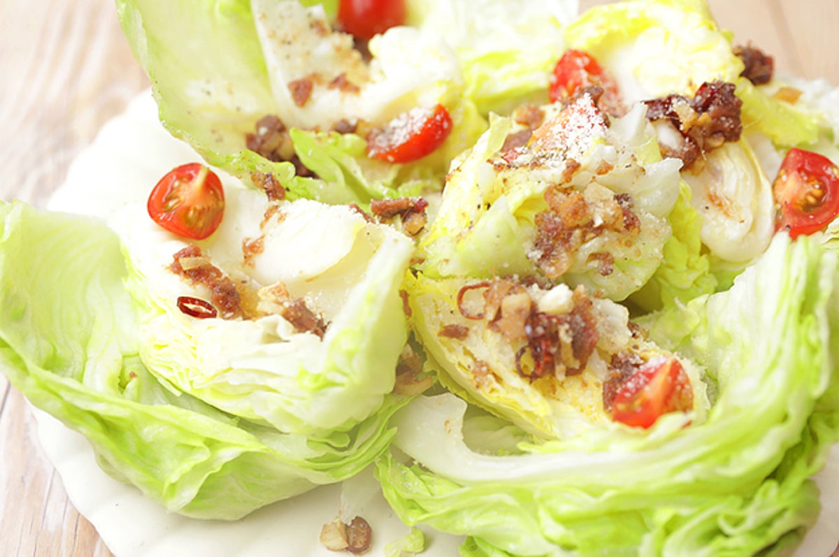 レタス丸ごと1個使い切り アンチョビレタスサラダ