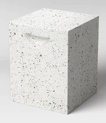 the table which has two handles