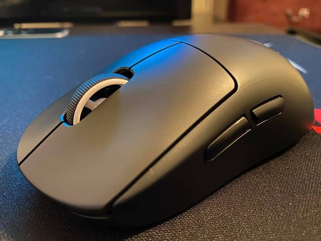 a reviewer's black mouse