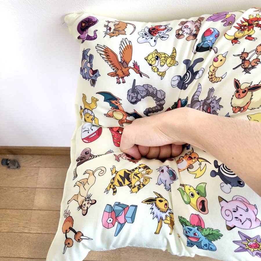 懐かしすぎる しまむらの 初代ポケモン枕 レトロ感がたまらない