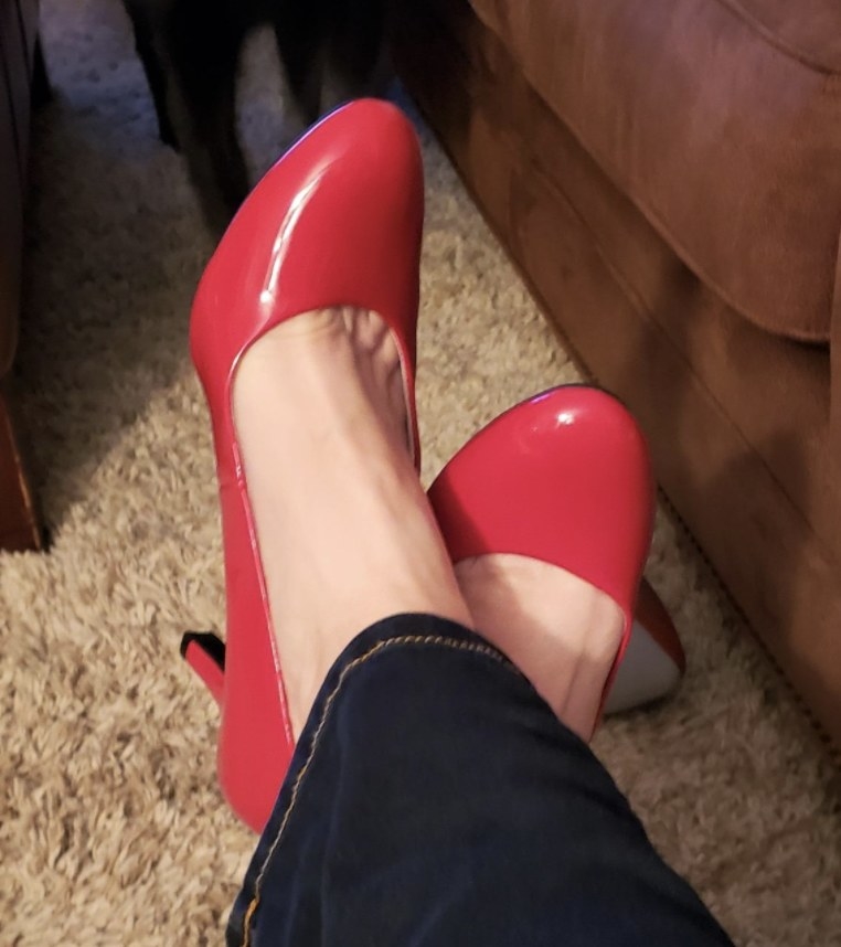 Reviewer photo of shiny red pumps