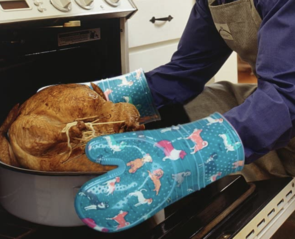 15 WellReviewed Oven Mitts From Amazon