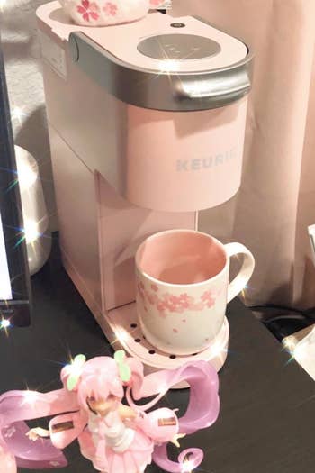 Reviewer image of pink coffee maker