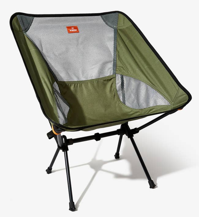 Collapsable canvas camping chair