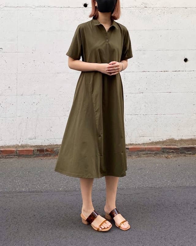 ユニクロのtheoryコラボからまた名品でた 3990円の ポロワンピース シルエットがめっちゃ綺麗