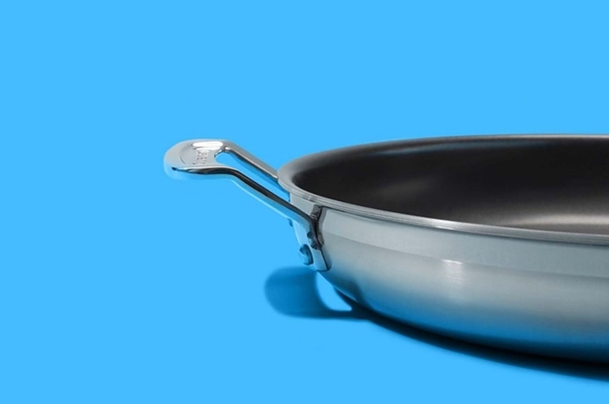 This Professional-Grade Cuisinart Skillet Is One Of The Best
