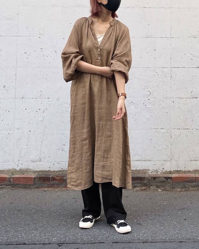 ユニクロのtheoryコラボからまた名品でた 3990円の ポロワンピース シルエットがめっちゃ綺麗