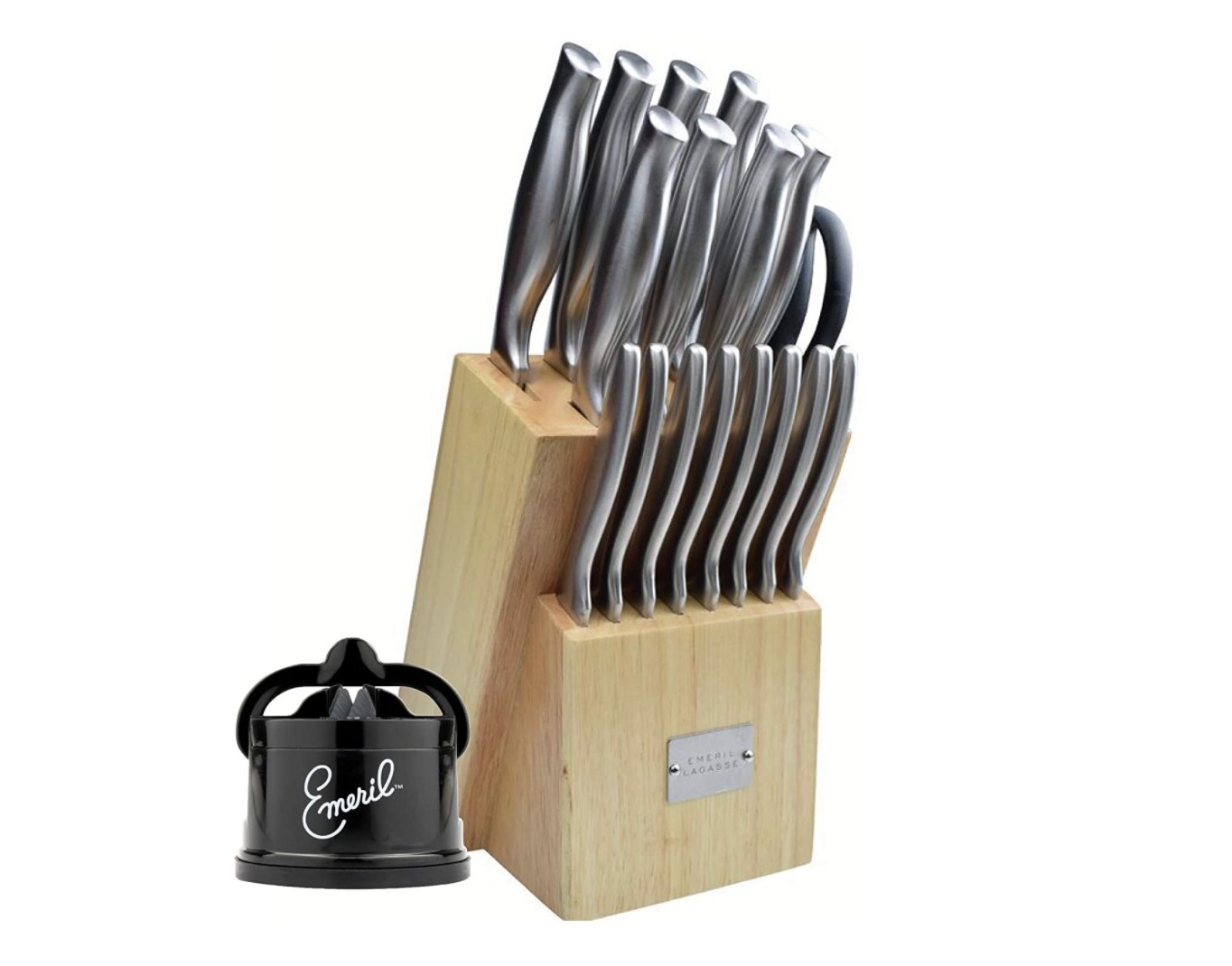 The 18 piece knife set in a wooden block