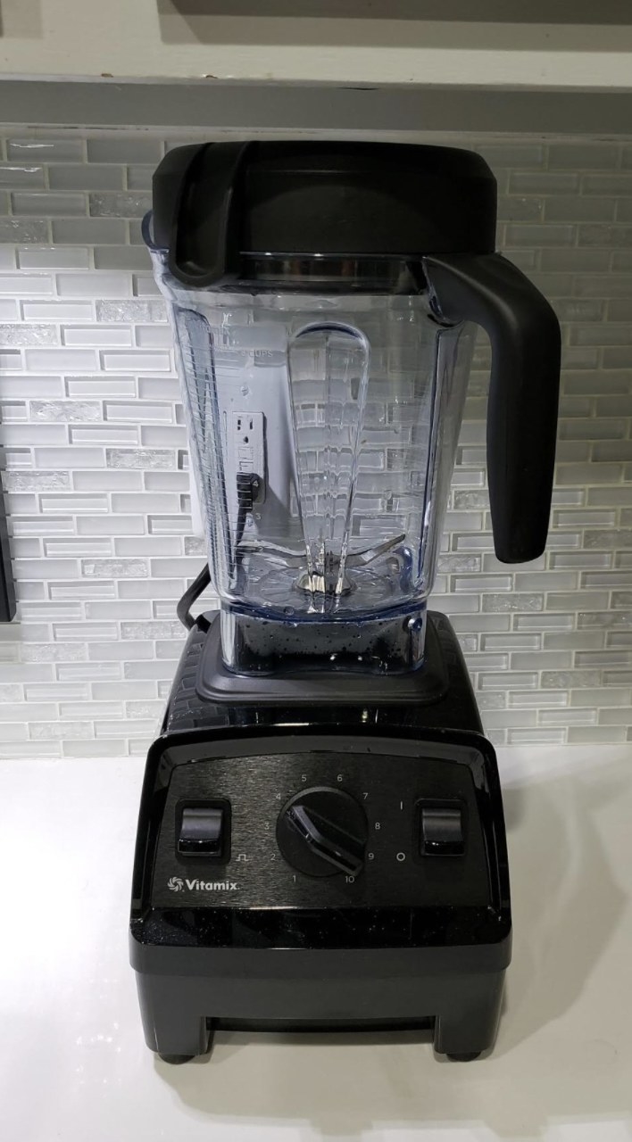 the vitamix in black on a counter