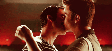 Kurt and Blaine kissing on Glee