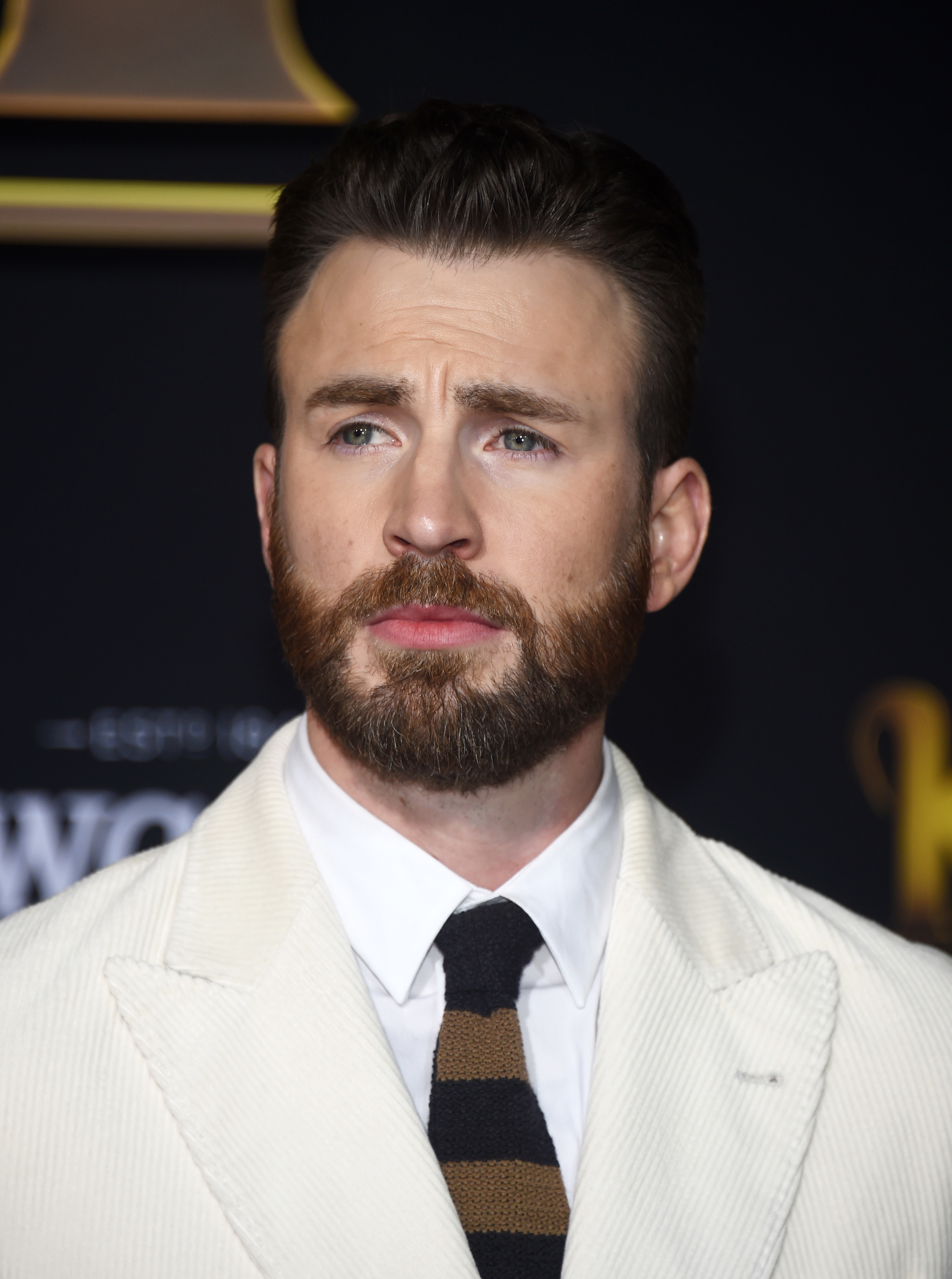 Chris Evans at the &quot;Knives Out&quot; premiere