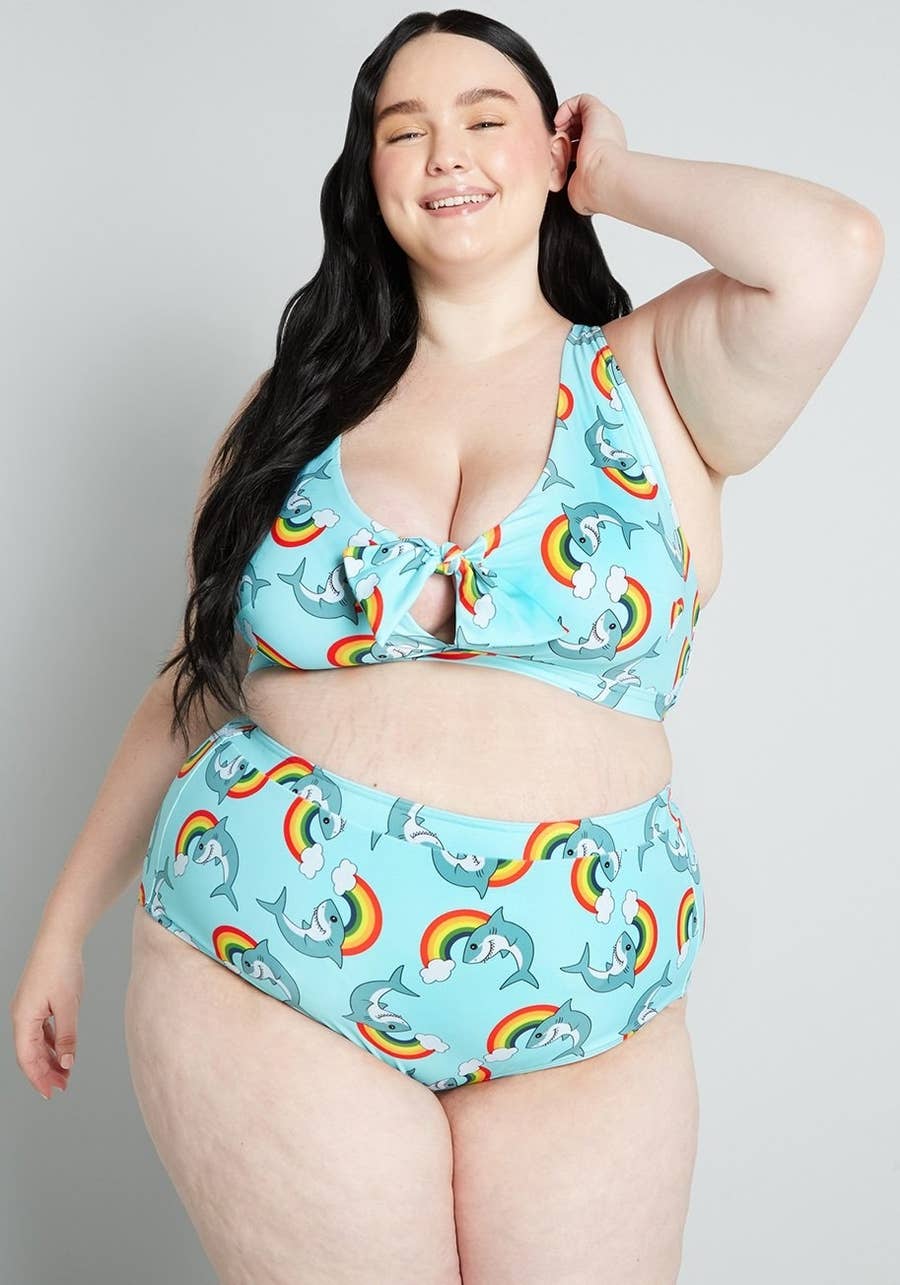 Plus Size Hawaiian Floral Print Swimsuit up to 3XL – The Landing World