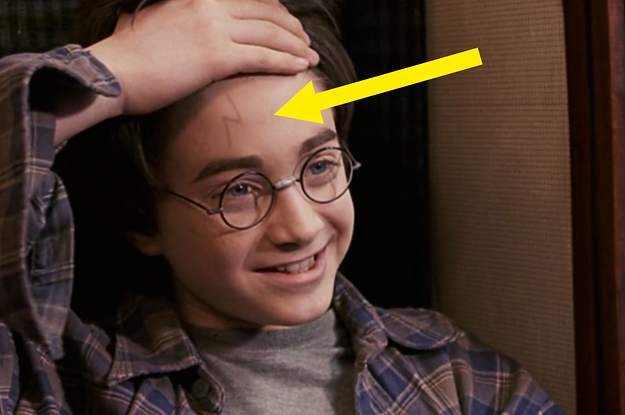 harry potter with an arrow pointing to his scar